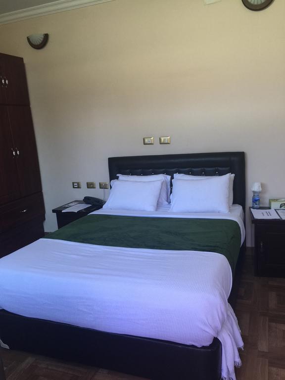 Bow Hotel B&B Addis Ababa Rum bild